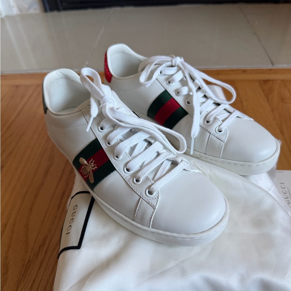 Gucci New Ace Bee Embroidered Sneakers - Picture 13 of 15